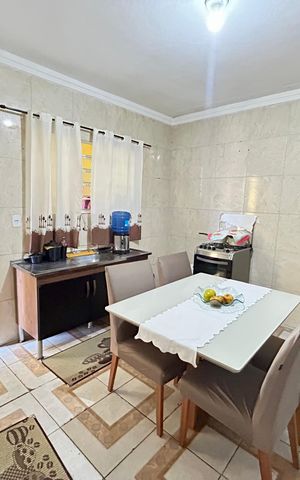 Casa à venda com 239m², 4 quartos e 2 vagas Casa à venda com 239m², 4 quartos e 2 vagasCozinha