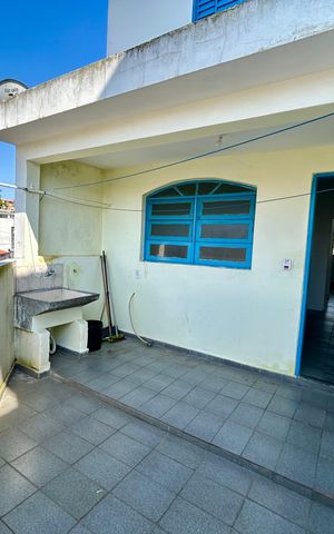 Casa à venda com 239m², 4 quartos e 2 vagas Casa à venda com 239m², 4 quartos e 2 vagasÁrea de Serviço