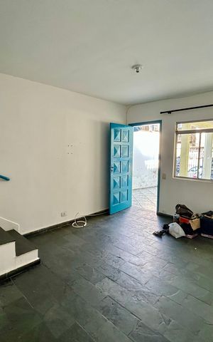 Casa à venda com 239m², 4 quartos e 2 vagas Casa à venda com 239m², 4 quartos e 2 vagasSala casa 2