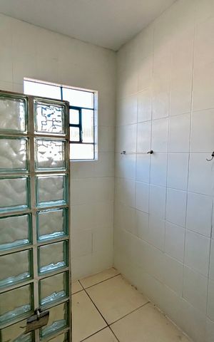 Casa à venda com 239m², 4 quartos e 2 vagas Casa à venda com 239m², 4 quartos e 2 vagasBanheiro 3