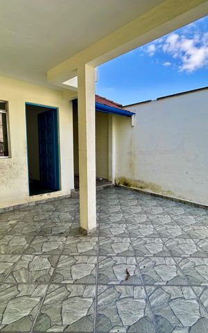 Casa à venda com 239m², 4 quartos e 2 vagas Casa à venda com 239m², 4 quartos e 2 vagasGaragem