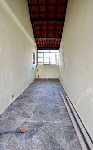 Casa à venda com 239m², 4 quartos e 2 vagas Casa à venda com 239m², 4 quartos e 2 vagasGaragem