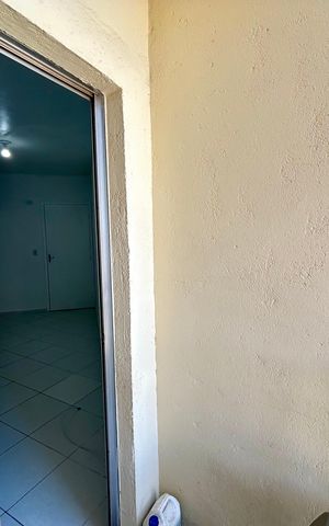 Casa à venda com 239m², 4 quartos e 2 vagas