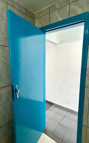 Casa à venda com 239m², 4 quartos e 2 vagas Casa à venda com 239m², 4 quartos e 2 vagasBanheiro 2
