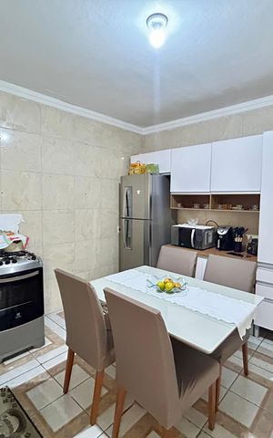 Casa à venda com 239m², 4 quartos e 2 vagas Casa à venda com 239m², 4 quartos e 2 vagasCozinha