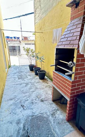 Casa à venda com 239m², 4 quartos e 2 vagas Casa à venda com 239m², 4 quartos e 2 vagasÁrea de Serviço