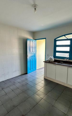 Casa à venda com 239m², 4 quartos e 2 vagas Casa à venda com 239m², 4 quartos e 2 vagasCozinha