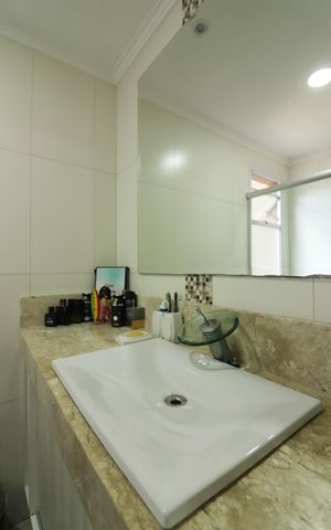 Apartamento à venda com 87m², 2 quartos e 1 vagaQuarto 1 - Suíte Banheiro 