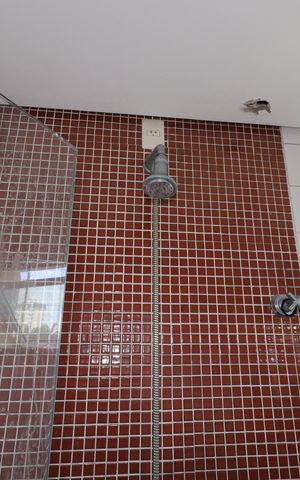 Apartamento à venda com 100m², 3 quartos e 3 vagasBanheiro Social - Chuveiro
