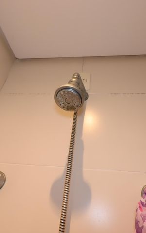 Apartamento à venda com 100m², 3 quartos e 3 vagasBanheiro da Suíte - Chuveiro