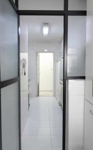 Apartamento à venda com 83m², 3 quartos e 2 vagas Apartamento à venda com 83m², 3 quartos e 2 vagasÁrea de Serviço