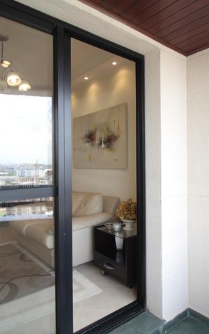 Apartamento à venda com 83m², 3 quartos e 2 vagas Apartamento à venda com 83m², 3 quartos e 2 vagasVaranda