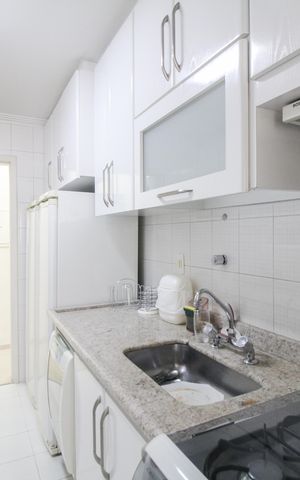 Apartamento à venda com 83m², 3 quartos e 2 vagas Apartamento à venda com 83m², 3 quartos e 2 vagasCozinha