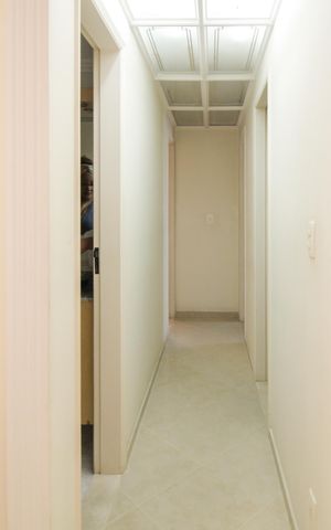 Apartamento à venda com 83m², 3 quartos e 2 vagas Apartamento à venda com 83m², 3 quartos e 2 vagasCorredor