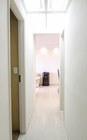 Apartamento à venda com 83m², 3 quartos e 2 vagas Apartamento à venda com 83m², 3 quartos e 2 vagasCorredor