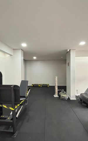 Apartamento à venda com 83m², 3 quartos e 2 vagas Apartamento à venda com 83m², 3 quartos e 2 vagasÁrea comum - Academia