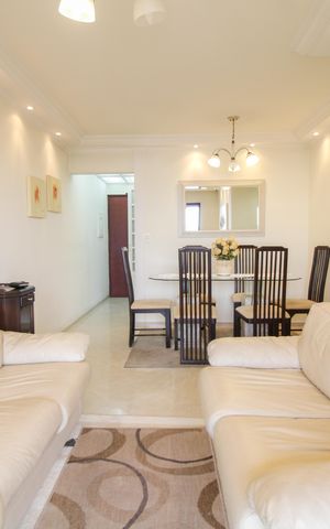 Apartamento à venda com 83m², 3 quartos e 2 vagas Apartamento à venda com 83m², 3 quartos e 2 vagasSala