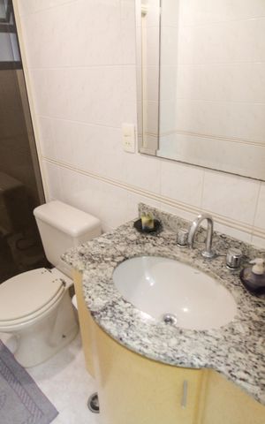Apartamento à venda com 83m², 3 quartos e 2 vagas Apartamento à venda com 83m², 3 quartos e 2 vagasBanheiro Social