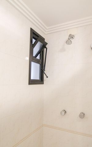 Apartamento à venda com 83m², 3 quartos e 2 vagas Apartamento à venda com 83m², 3 quartos e 2 vagasBanheiro Social