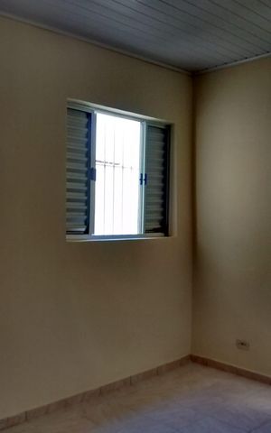 Casa à venda com 100m², 2 quartos e sem vaga Casa à venda com 100m², 2 quartos e sem vagaQuarto