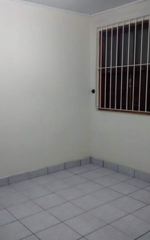 Casa à venda com 100m², 2 quartos e sem vaga Casa à venda com 100m², 2 quartos e sem vagaQuarto