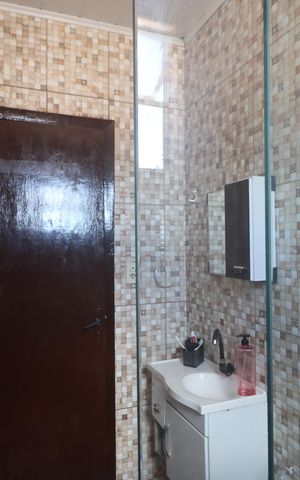 Casa à venda com 120m², 3 quartos e 2 vagasBanheiro 1