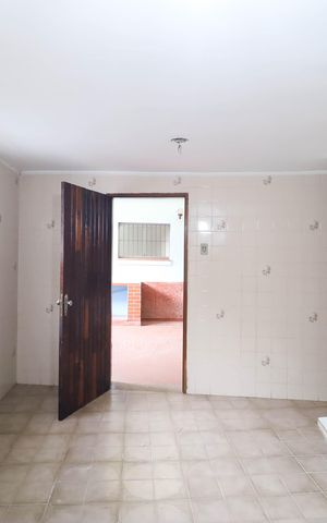 Casa à venda com 188m², 2 quartos e 2 vagas