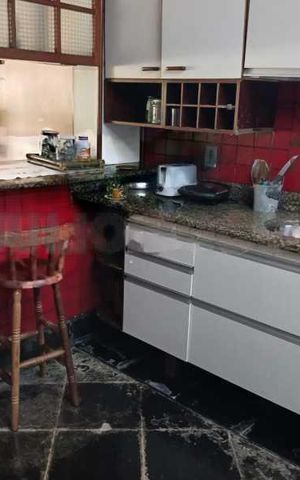 Casa de condomínio à venda com 365m², 5 quartos e 2 vagas