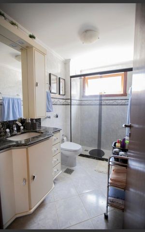 Apartamento à venda com 80m², 2 quartos e 1 vaga Apartamento à venda com 80m², 2 quartos e 1 vagaBanheiro