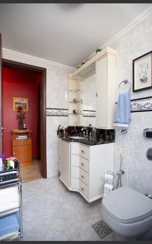 Apartamento à venda com 80m², 2 quartos e 1 vaga Apartamento à venda com 80m², 2 quartos e 1 vagaBanheiro