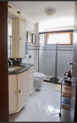 Apartamento à venda com 80m², 2 quartos e 1 vaga Apartamento à venda com 80m², 2 quartos e 1 vagaBanheiro