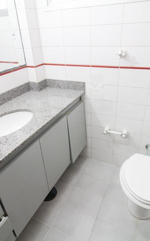 Apartamento à venda com 63m², 2 quartos e 1 vaga Apartamento à venda com 63m², 2 quartos e 1 vagaBanheiro