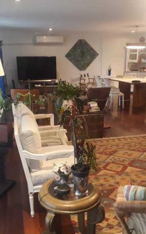 Apartamento à venda com 244m², 3 quartos e 3 vagas