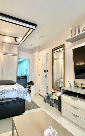 Studio à venda com 50m², 1 quarto e sem vaga Studio à venda com 50m², 1 quarto e sem vagaSala/Quarto