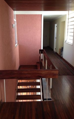 Casa à venda com 387m², 4 quartos e 10 vagas