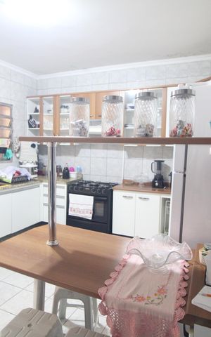 Casa à venda com 250m², 3 quartos e 2 vagasCozinha