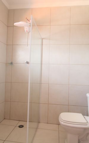 Casa à venda com 250m², 3 quartos e 2 vagasBanheiro da suíte 1