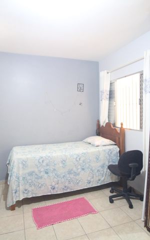 Casa à venda com 250m², 3 quartos e 2 vagasSuíte 2