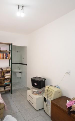 Casa à venda com 180m², 3 quartos e 3 vagas Casa à venda com 180m², 3 quartos e 3 vagasSuíte
