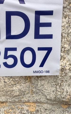 Apartamento à venda com 94m², 3 quartos e sem vaga Apartamento à venda com 94m², 3 quartos e sem vagaMMGO-186