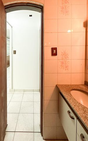 Apartamento à venda com 94m², 3 quartos e sem vaga Apartamento à venda com 94m², 3 quartos e sem vagaBanheiro Social