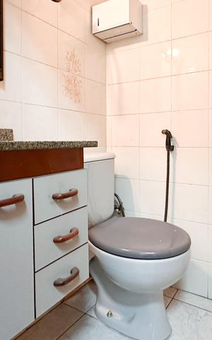 Apartamento à venda com 94m², 3 quartos e sem vaga Apartamento à venda com 94m², 3 quartos e sem vagaBanheiro Social