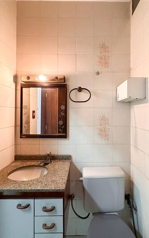 Apartamento à venda com 94m², 3 quartos e sem vaga Apartamento à venda com 94m², 3 quartos e sem vagaBanheiro Social