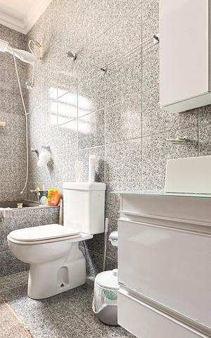 Casa à venda com 260m², 4 quartos e 2 vagas Casa à venda com 260m², 4 quartos e 2 vagasBanheiro da Suíte 2 - Casa 1