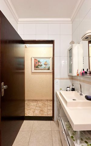 Casa à venda com 260m², 4 quartos e 2 vagas Casa à venda com 260m², 4 quartos e 2 vagasBanheiro Social - Casa 1