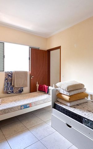 Casa à venda com 260m², 4 quartos e 2 vagas Casa à venda com 260m², 4 quartos e 2 vagasSuíte - Casa 3