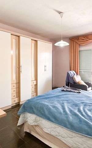 Casa à venda com 260m², 4 quartos e 2 vagas Casa à venda com 260m², 4 quartos e 2 vagasSuíte 1 - Casa 1