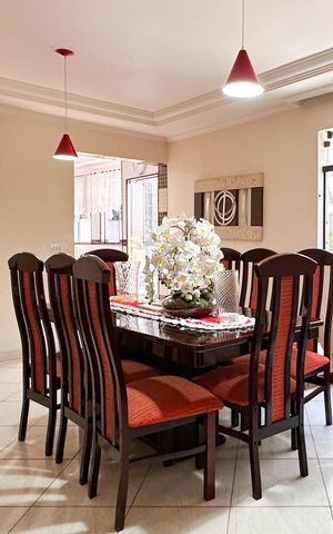 Casa à venda com 260m², 4 quartos e 2 vagas Casa à venda com 260m², 4 quartos e 2 vagasSala de Jantar - Casa 1