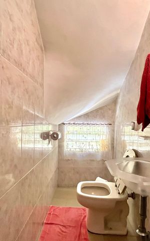 Casa à venda com 160m², 3 quartos e 2 vagasLavabo