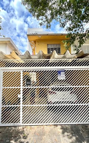 Casa à venda com 160m², 3 quartos e 2 vagasFachada